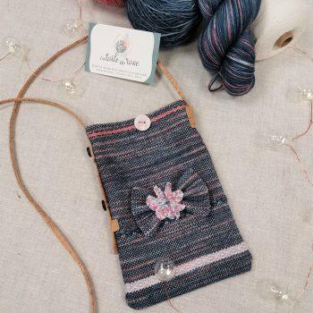 La toile de rose sac en tissage artisanal laine bleu rose et liège
